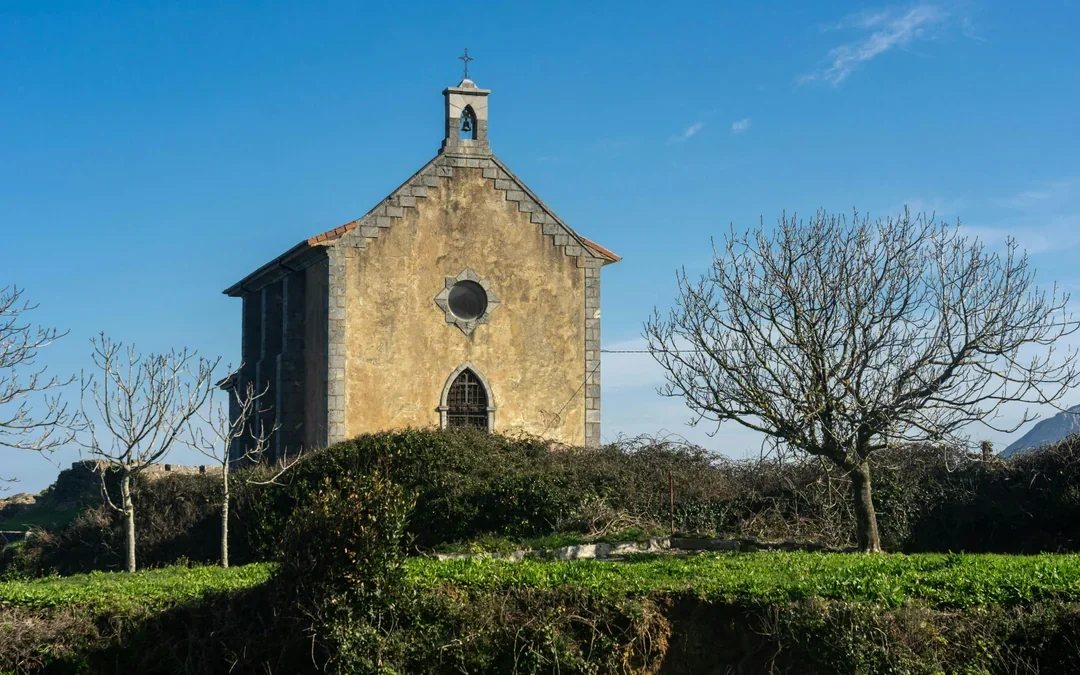 From Bilbao: Gaztelugatxe, Mundaka & Guernica Tour Image 3