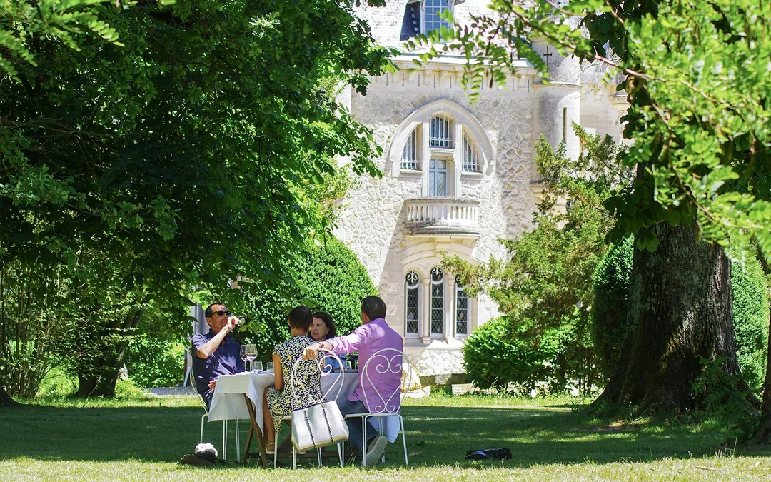 From Bordeaux: Saint-Émilion Full-Day Guided Tour with Lunch Image 4