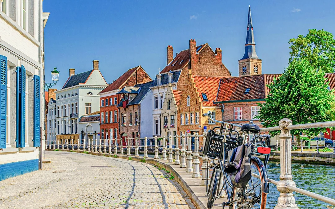 From Brussels: Bruges Guided Day Trip with Optional Boat Ride Image 3