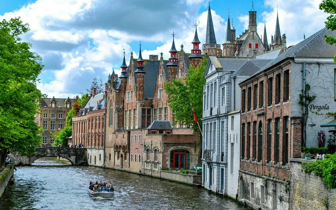 From Brussels: Bruges Guided Day Trip with Optional Boat Ride Image 4