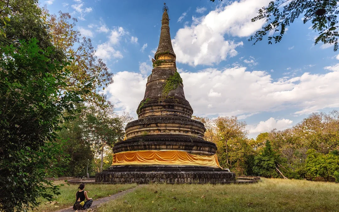 From Chiang Mai: Doi Suthep, Wat Umong, and Wat Pha Lat Sunrise Guided Tour with Hotel Transfers 
 Image 2