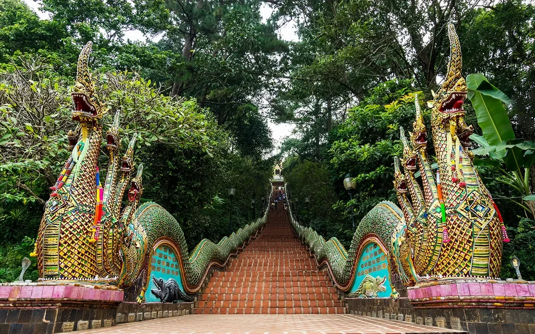 From Chiang Mai: Doi Suthep, Wat Umong, and Wat Pha Lat Sunrise Guided Tour with Hotel Transfers 
 Image 5