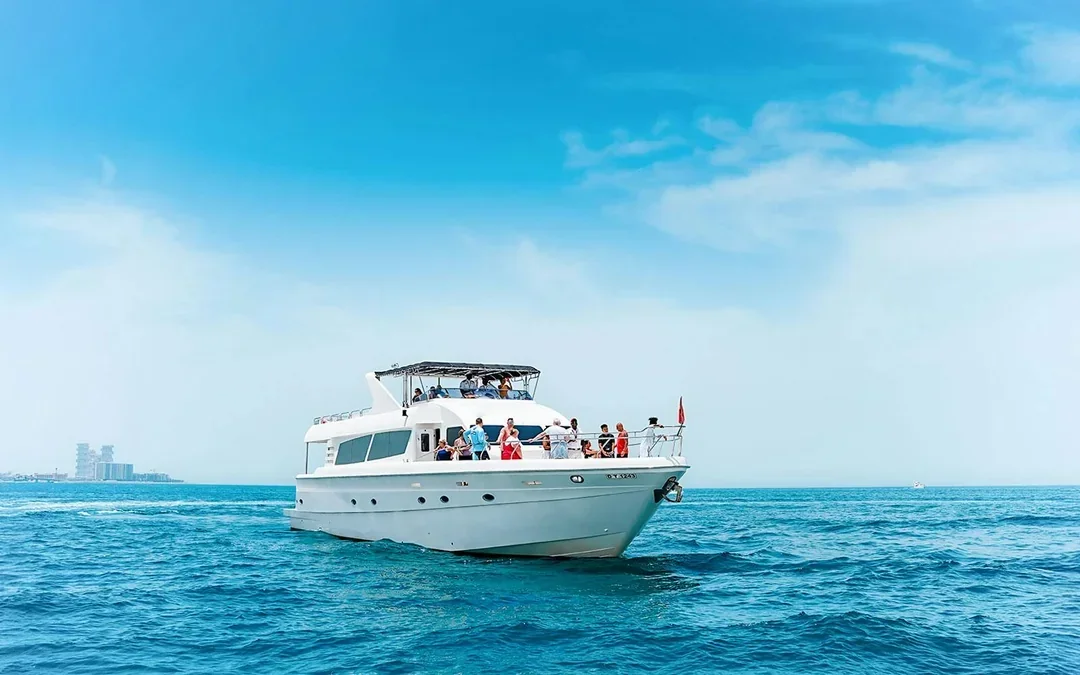 From Dubai Marina: 1-Hour Sightseeing Yacht Cruise with Panoramic Views Image 1