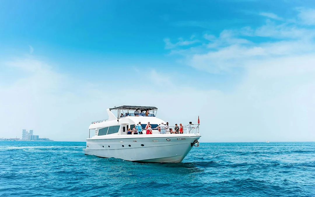 From Dubai Marina: 1-Hour Sightseeing Yacht Cruise with Panoramic Views Image 1