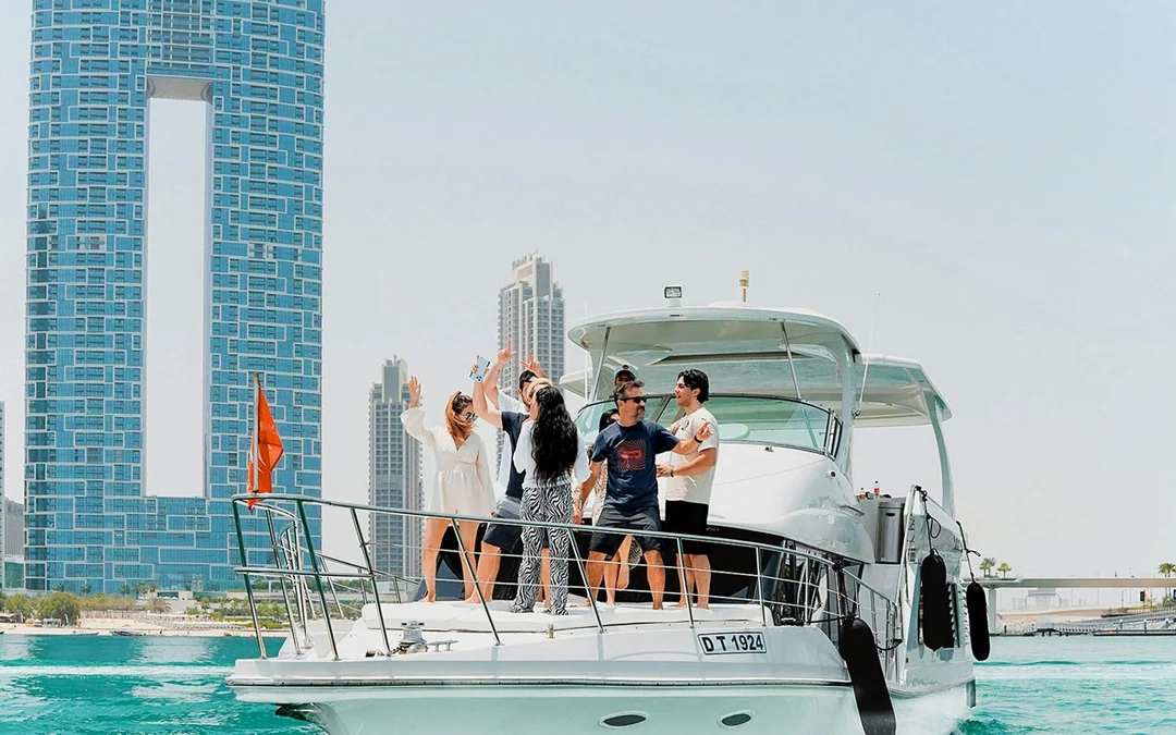 From Dubai Marina: 1-Hour Sightseeing Yacht Cruise with Panoramic Views Image 5
