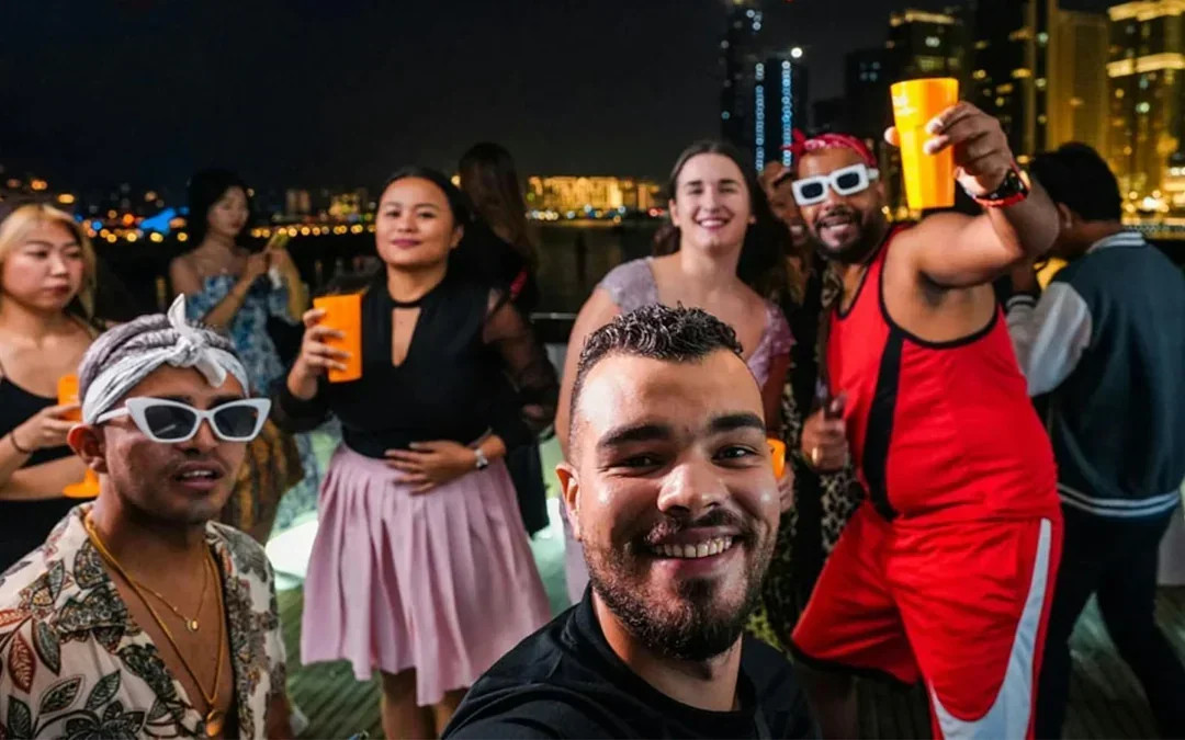 From Dubai Marina: 4-Hour Night Party Yacht Cruise with BBQ, DJ & Unlimited Beverages Image 4