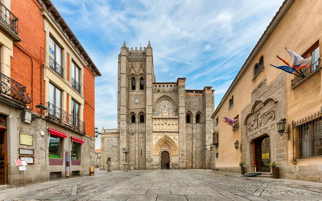 From Madrid: Ávila & Salamanca Full Day Trip Image 4
