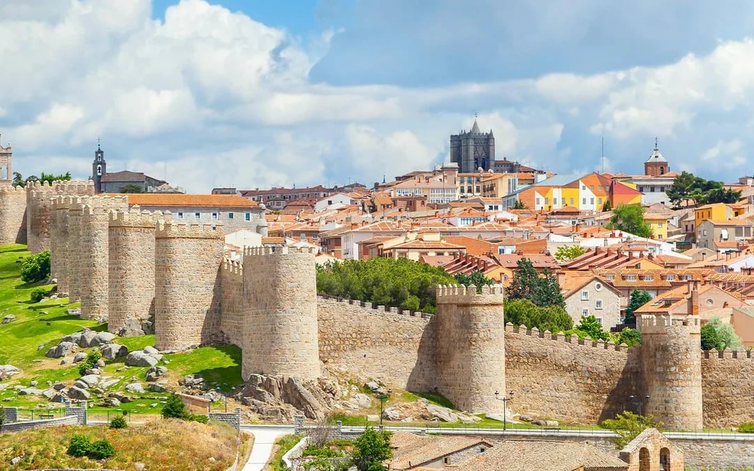 From Madrid: Ávila & Salamanca Full Day Trip Image 7