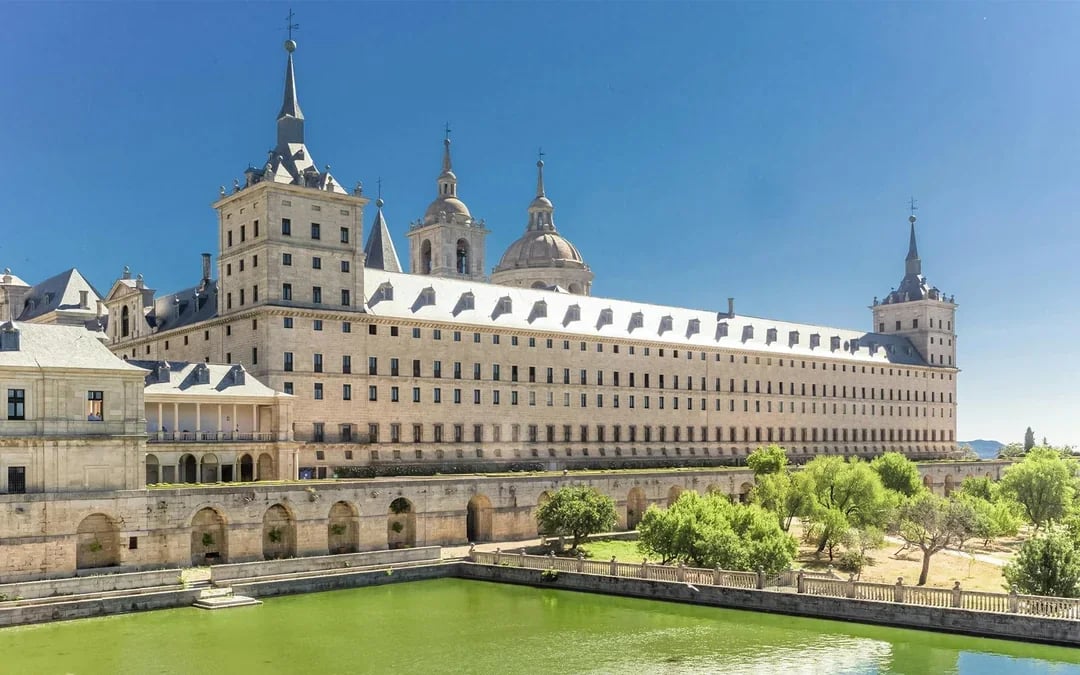 From Madrid: El Escorial and Valley of the Fallen Half-Day Trip Image 6