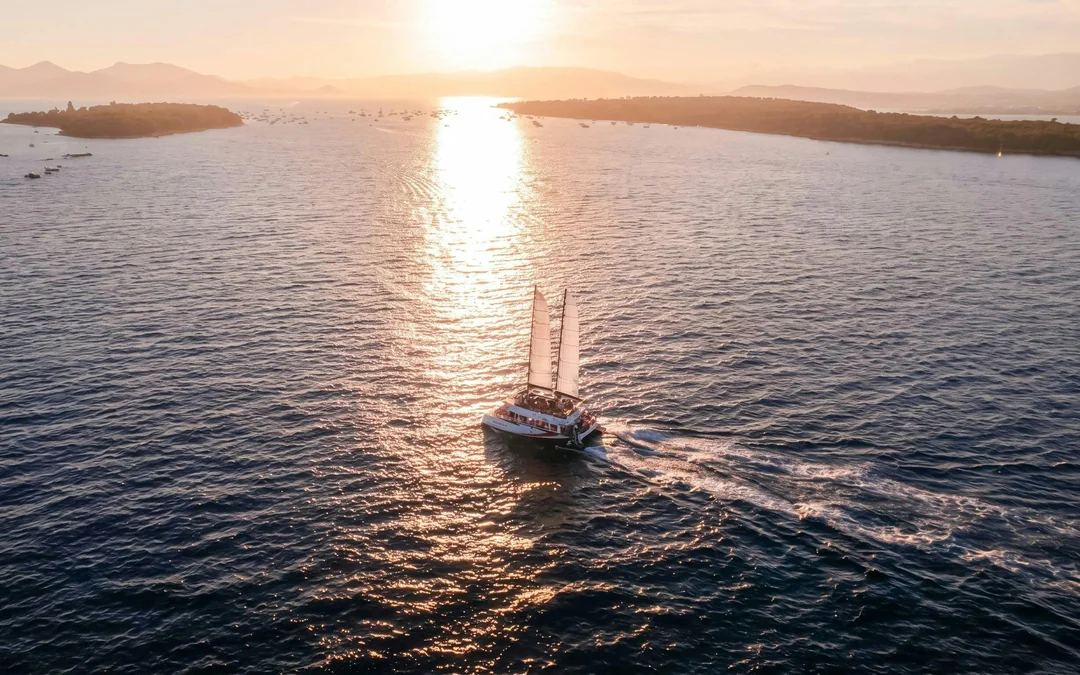 From Marina Bay of Angels: Sunset & Illuminations Catamaran Cruise Image 1