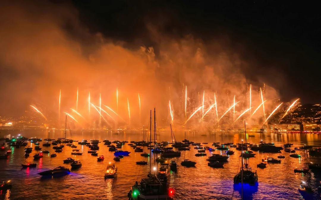 From Marina Bay of Angels: Sunset & Illuminations Catamaran Cruise Image 4