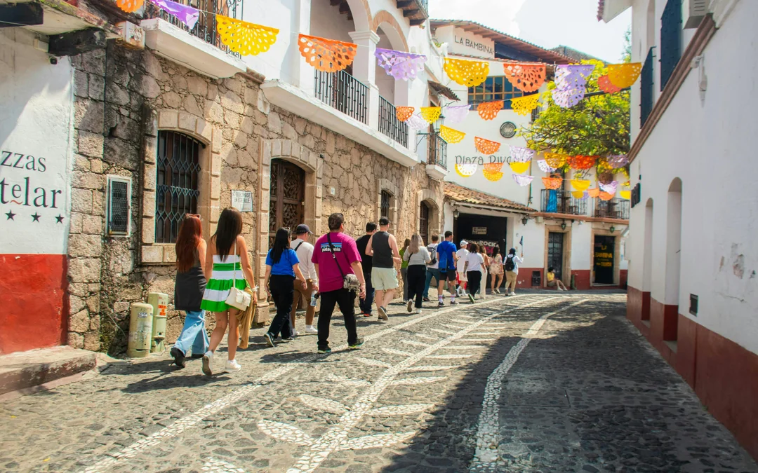 From Mexico City: Cuernavaca & Taxco Day Tour Image 4
