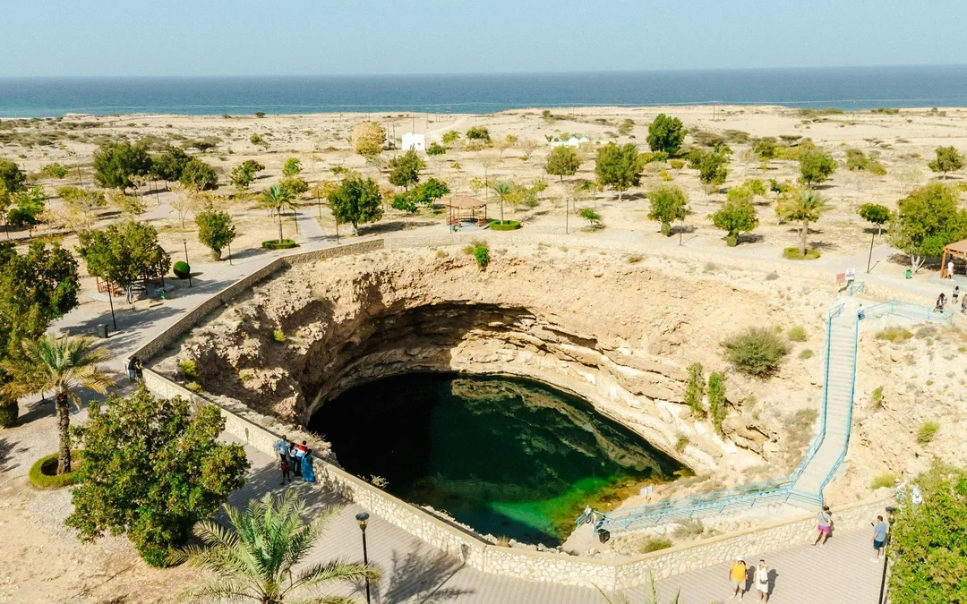 From Muscat: Full-Day Private Tour of Wadi Shab & Bimmah Sinkhole Image 5