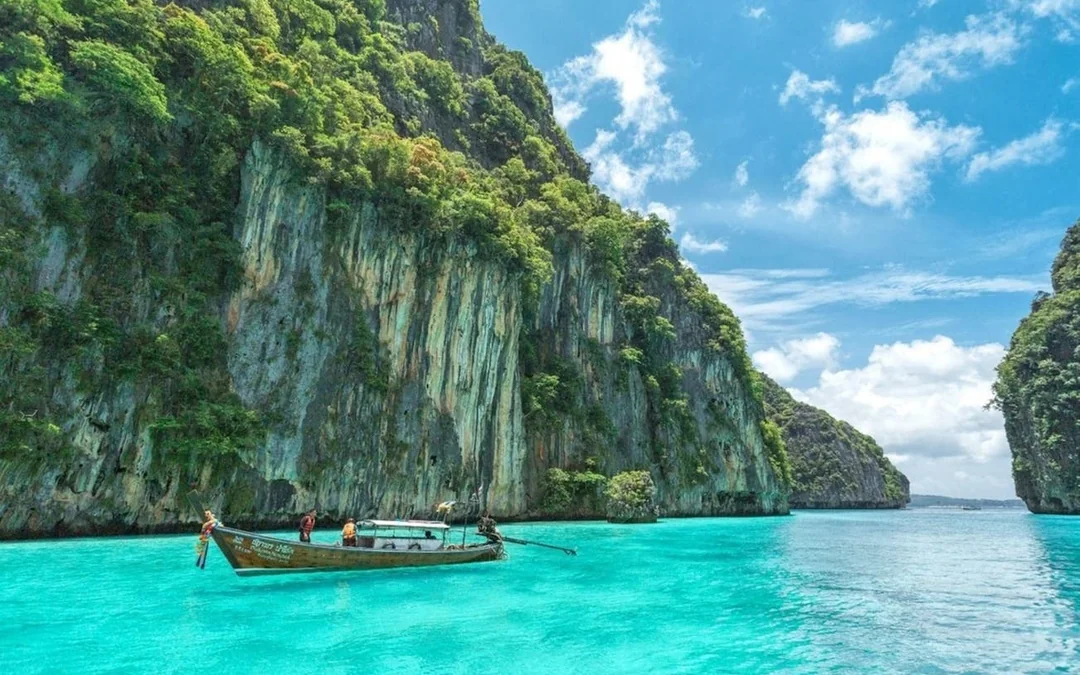 From Phuket: Phi Phi & Bamboo Island Speedboat Tour with Royal Phuket Marina Departure, Snorkeling & Beachfront Lunch Image 3