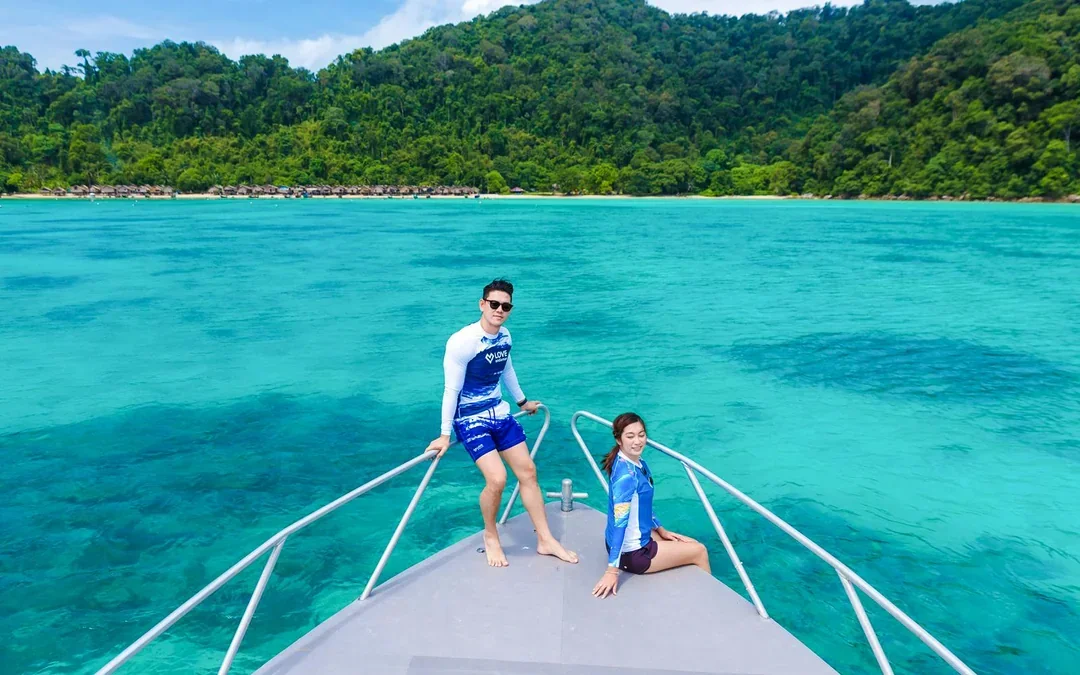 From Phuket: Surin Islands Speedboat Tour with Breakfast, Lunch & Transfers
 Image 2
