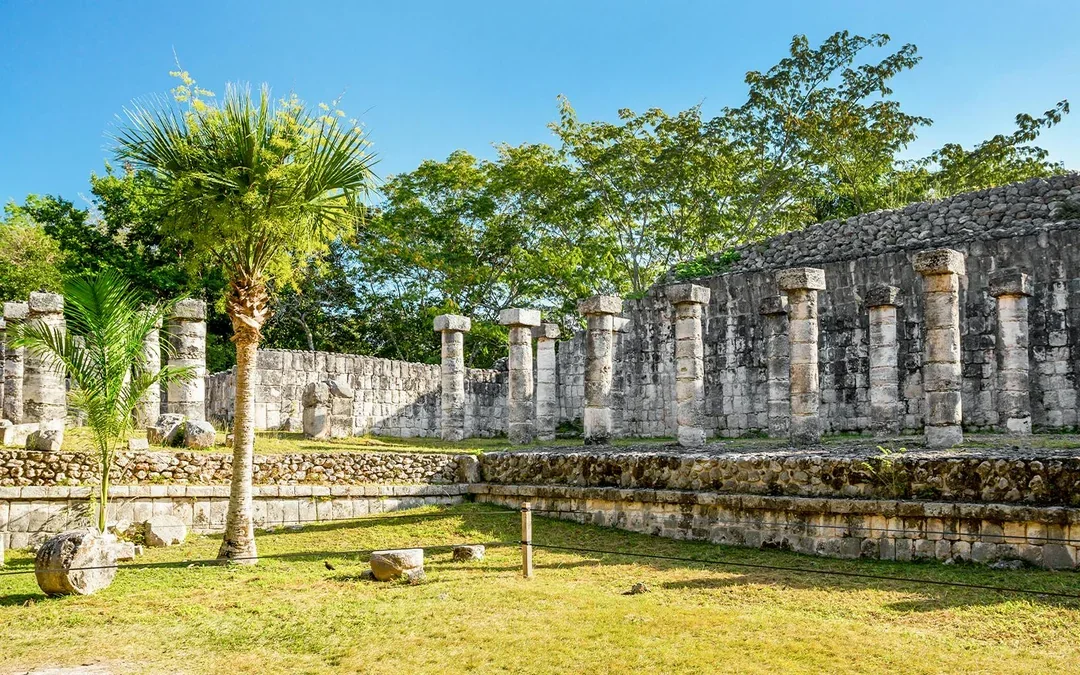 From Playa del Carmen: Chichén Itzá Early Guided Tour with Hotel Pickup & Lunch Image 3