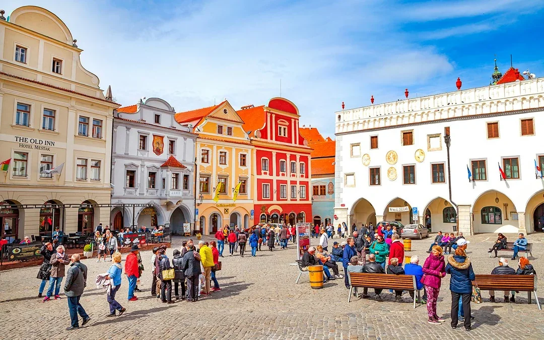 From Prague: Cesky Krumlov Guided Tour with Optional Castle Entry Image 5