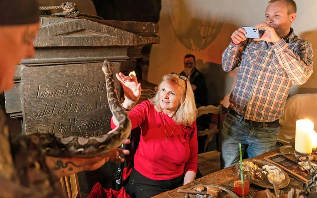 From Prague: Medieval Dinner Show with Unlimited Drinks, Dětenice Castle & Brewery Tour Image 7