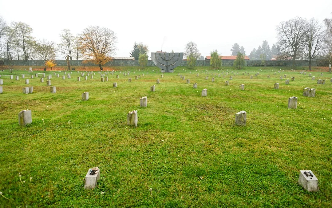 From Prague: Terezín Concentration Camp Day Trip Image 7