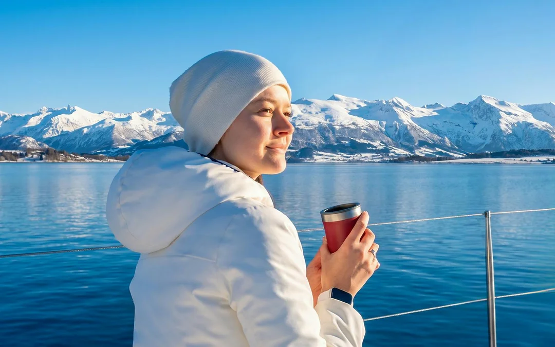 From Tromso: Whale Watching Cruise with Unlimited Lunch & Drinks Image 4