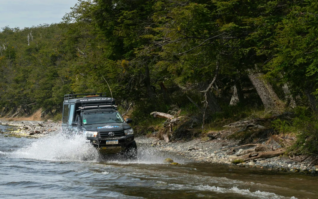 From Ushuaia: Lakes Off-Road 4x4 Tour with Forest Refuge Lunch Image 1
