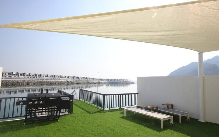 Fujairah Certified Diver Guided Dives at East Coast Sites with Tanks, Weights, and Facilities Access Image 2