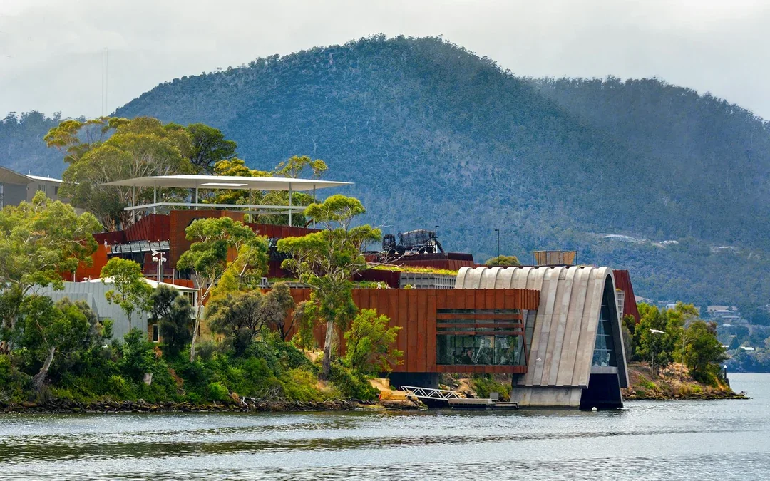 Full-Day Guided Tour of Mt Wellington with Tickets to MONA Image 5