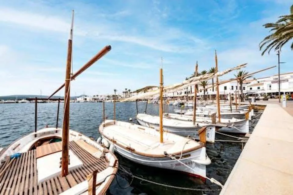 Full-day Menorca countryside tour with cheese-tastings
