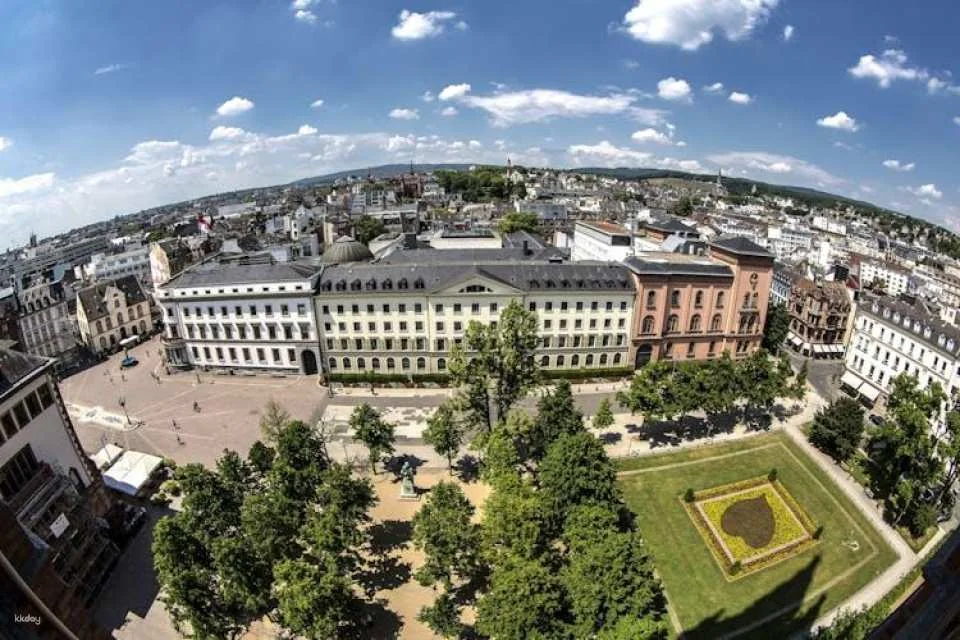 Future history guided walking tour