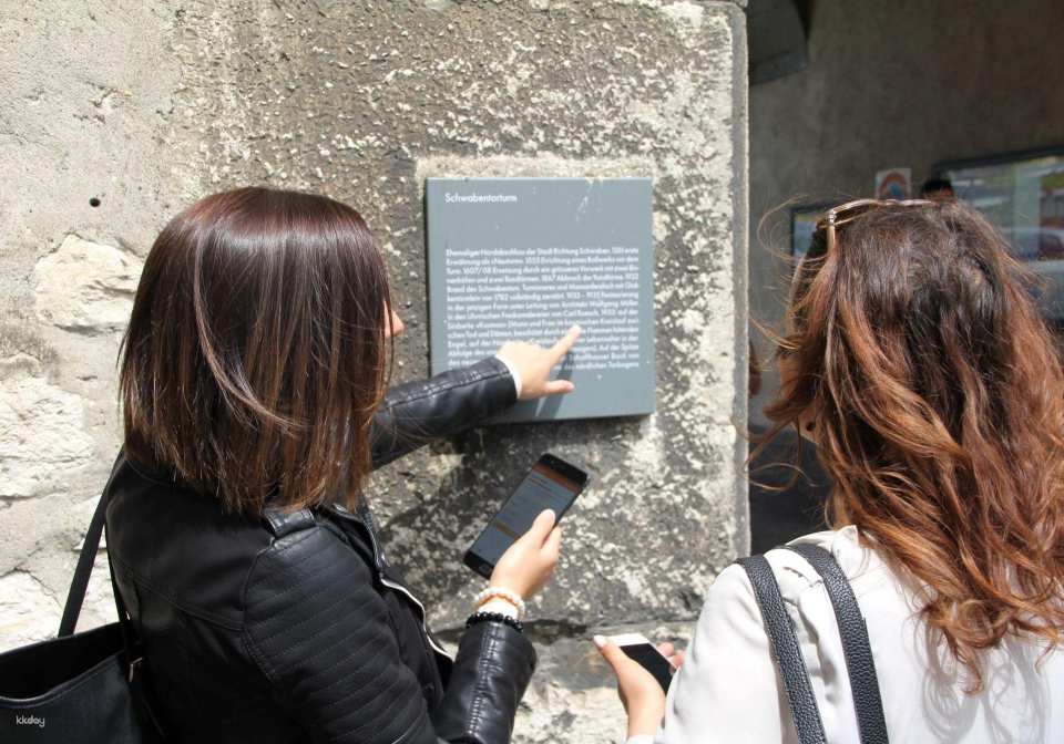 Geneva (old town) interactive scavenger hunt with the smartphone