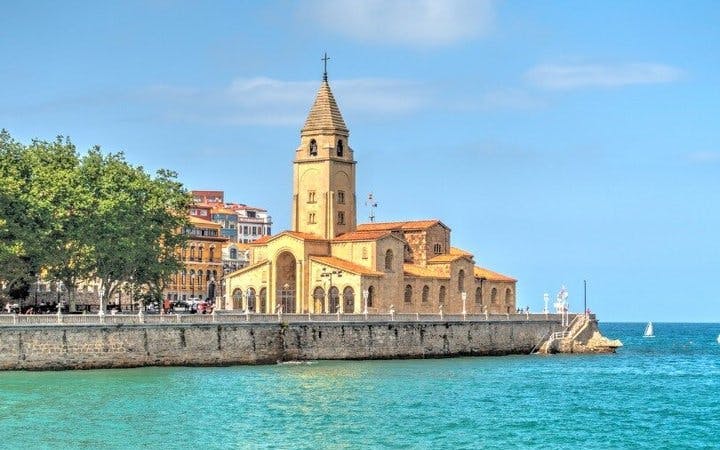 Gijón Self-Guided Walking Tour on Mobile App Image 4