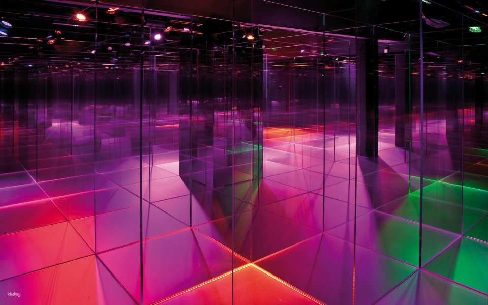 Ticket to the glass labyrinth of Glasi Hergiswil
