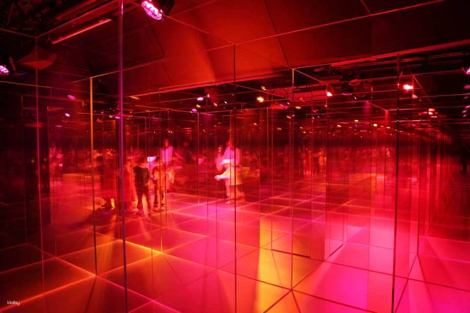 Ticket to the glass labyrinth of Glasi Hergiswil