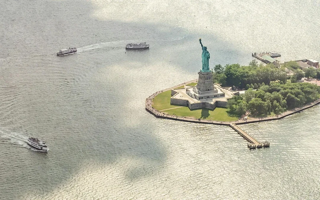 Go City New York Essential Pass: Access to 3 Top Attractions Image 4