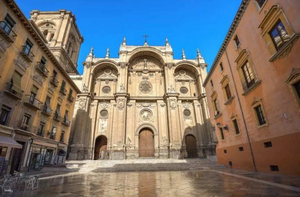 Granada Cathedral, Royal Chapel, Albaicín and Sacromonte guided tour