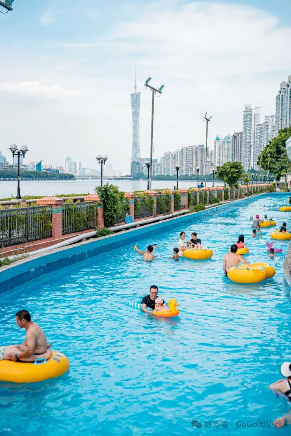 Guangzhou Golden Coast Water Park | Facing the Pearl River and overlooking the Canton Tower, a summer water park paradise