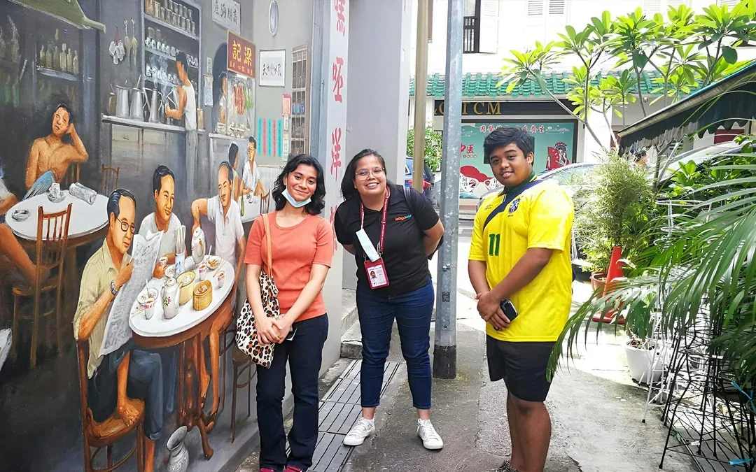 Guided City Highlights Tour: Chinatown, Little India, and Kampong Gelam Image 4