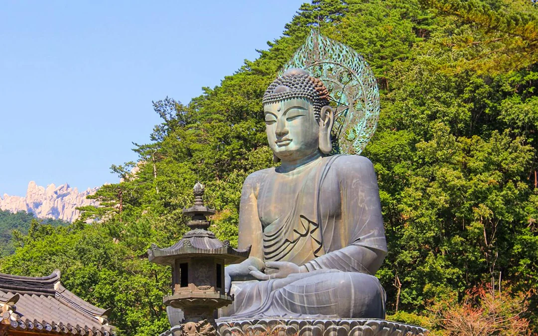 Guided Day Tour of Mt. Seorak & Naksansa Temple with Transfers Image 4