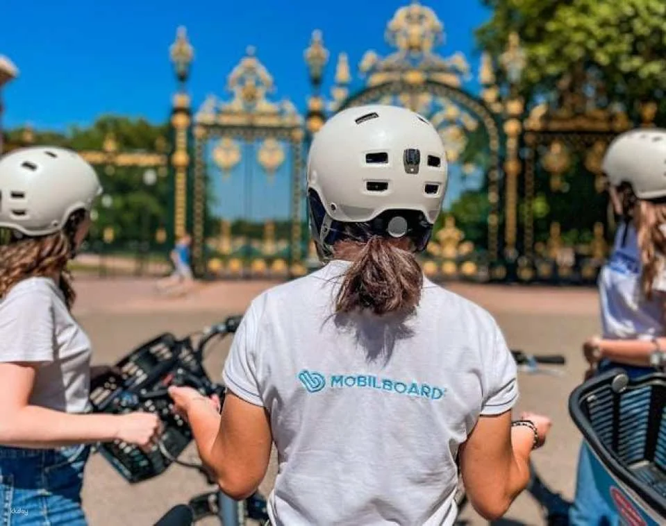 Guided Tour of Lyon's Parc de la Tête d'Or with a local guide