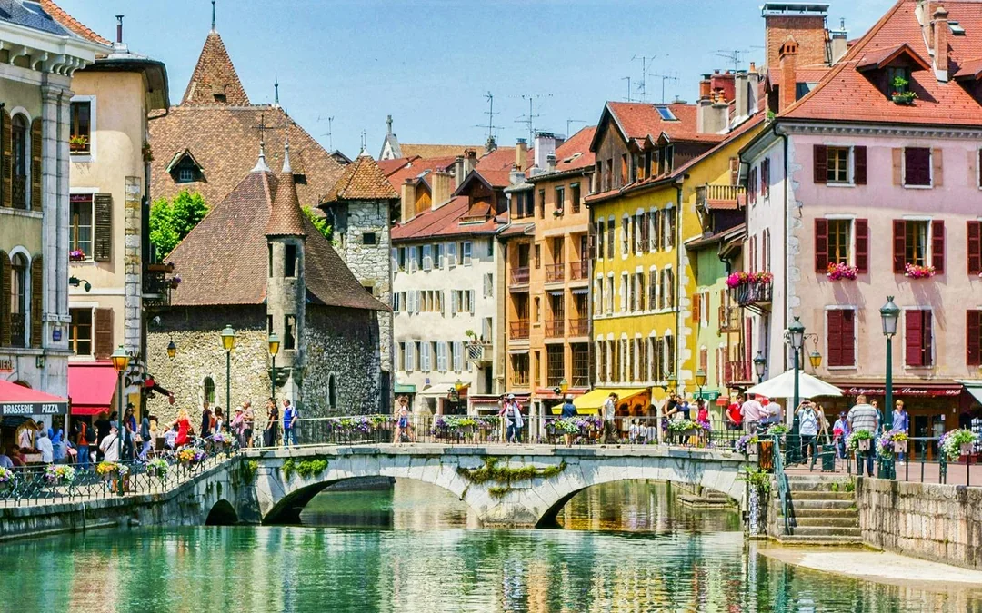 Guided Walking Tour of Annecy from Geneva Image 4