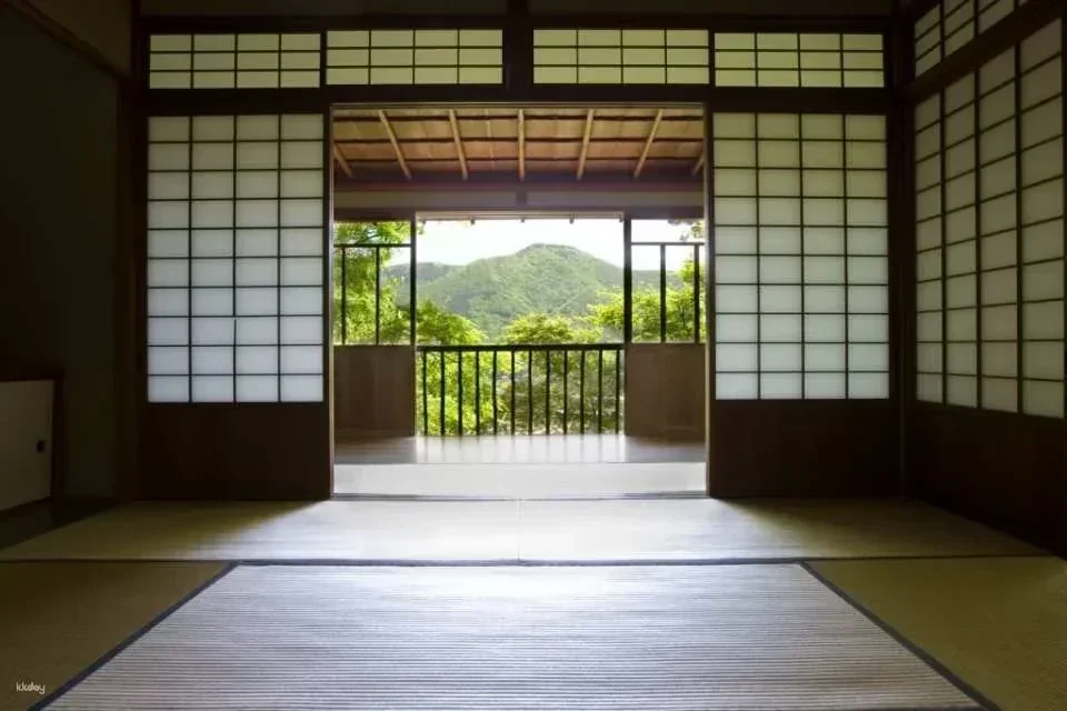 Hakone Gora Park admission ticket + tea ceremony experience (Hakone, Kanagawa Prefecture)