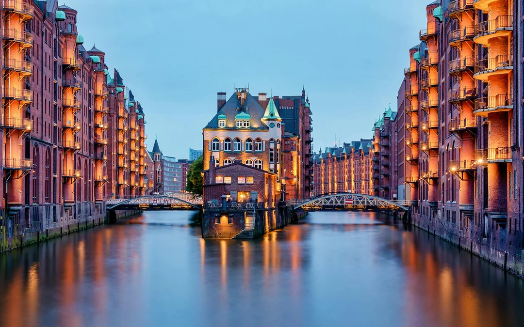 Hamburg: 3-Hour Food Tour of HafenCity with Elbphilharmonie Plaza Access Image 10