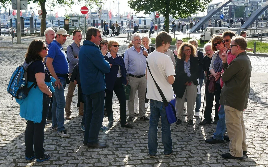 Hamburg: Elbphilharmonie Guided Tour with Access to the Plaza Image 2