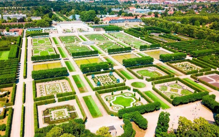 Hannover Self-Guided Walking Tour on Mobile App Image 3