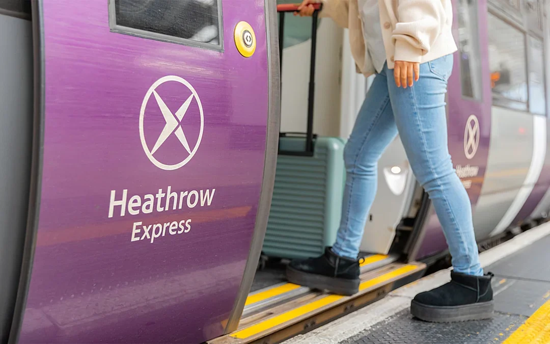Heathrow Express with Advance Booking Discount: One-Way Train Transfers between Heathrow Airport & London Paddington Image 3