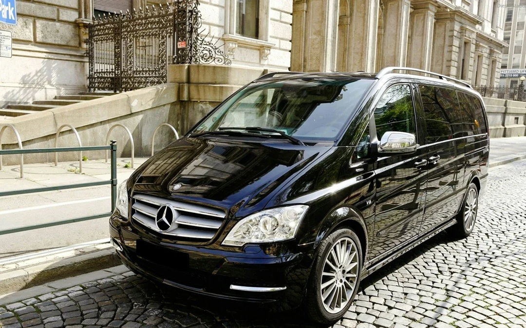 Hellabrunn Zoo Munich Skip-the-Line Tickets with Private Transfers Image 4