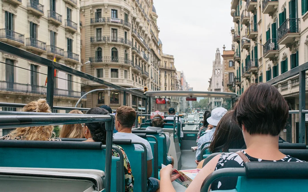 Hola Barcelona Travel Card: Unlimited Public Transportation Image 3