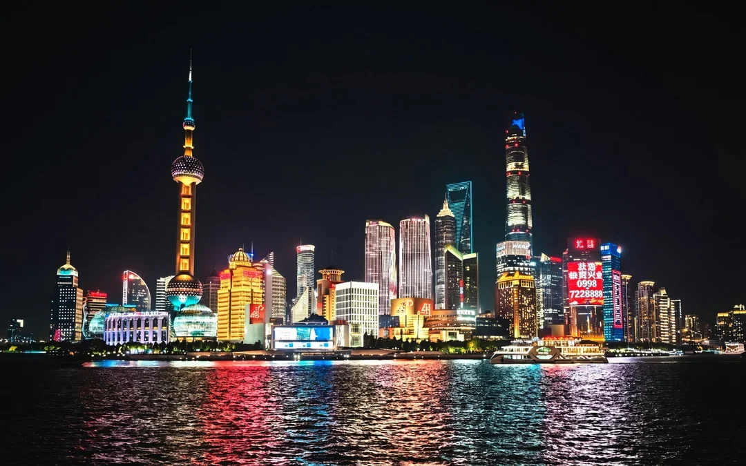 Huangpu River Cruise + Shanghai Guanfu Museum Entry Image 3