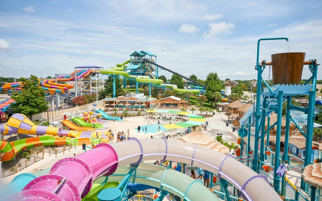 Hurricane Harbor Arlington One Day Ticket Image 3