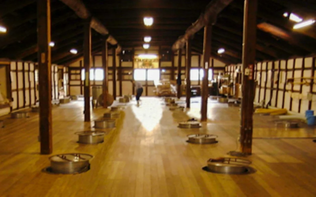 Hyogo: Eigashima Sake Brewery & White Oak Distillery Guided Tour with Tastings Image 1